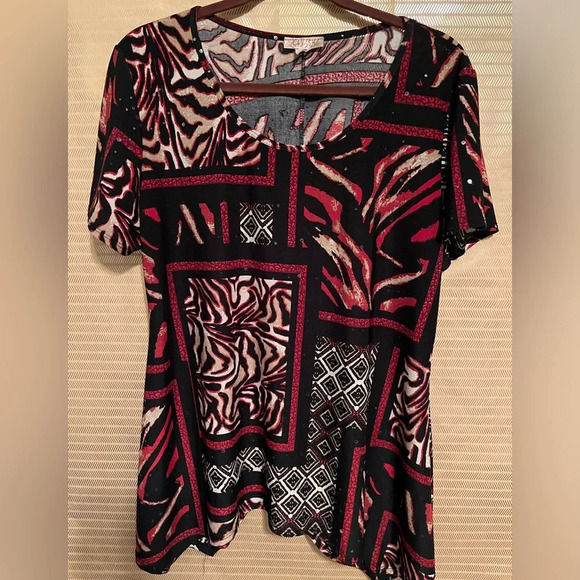 LAVISH PLUS~RED/BLACK BLOUSE~BEAUTIFUL~ - Picture 1 of 6